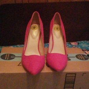 Hot pink size 8 Anne Michelle pumps